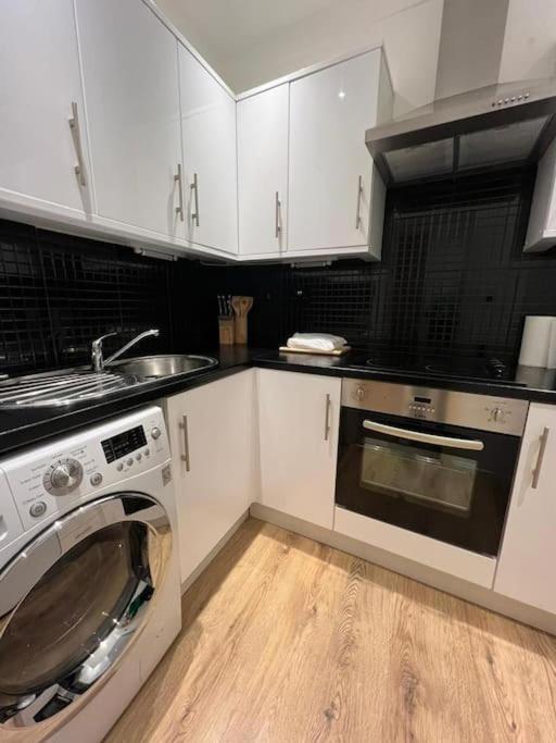 Appartamento Spacious 2bed/2bath Flat Next To Eye Londra
