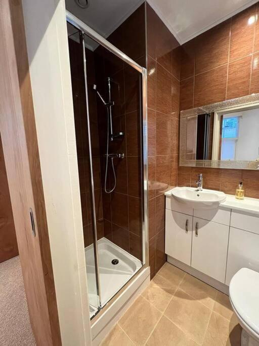 Appartamento Spacious 2bed/2bath Flat Next To Eye Londra
